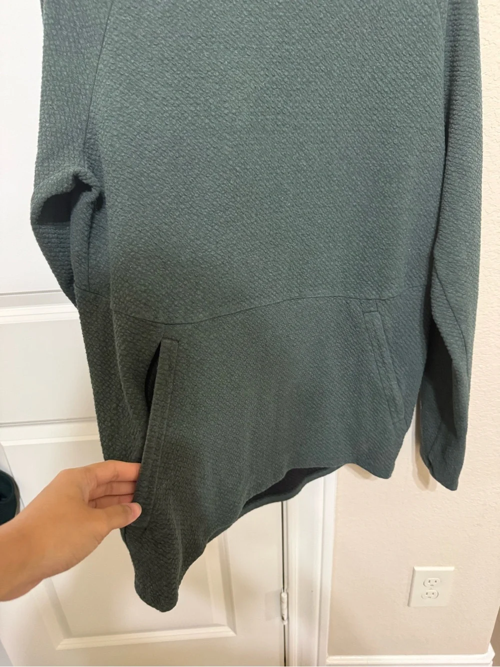 lululemon athletica secured pockets